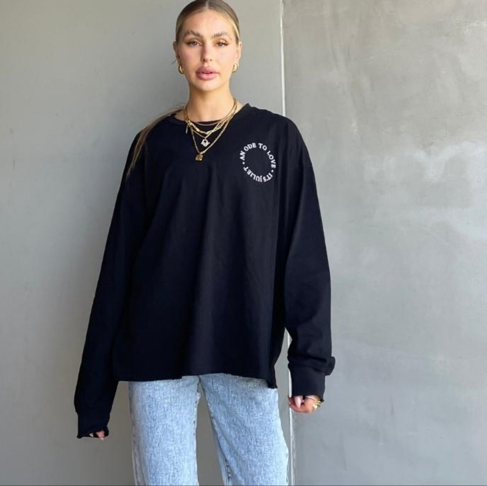 It's Juliet | 'Love Wins' Oversized Sweatshirt